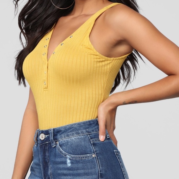 BRAND NEW Fashion nova body suit! - Picture 1 of 3